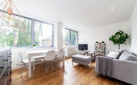 Modern And Bright 2 Bdr Flat In Clapham Common
